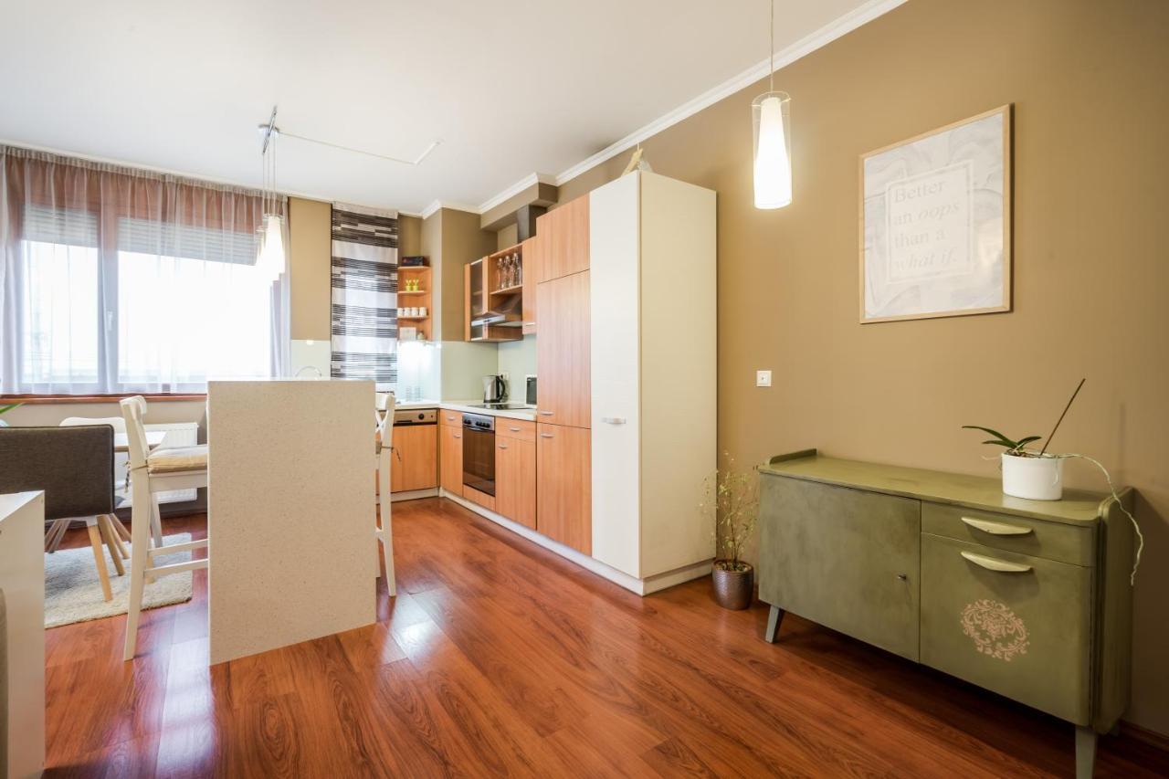 Apartment Downtown Karpat 9 Будапеща Екстериор снимка